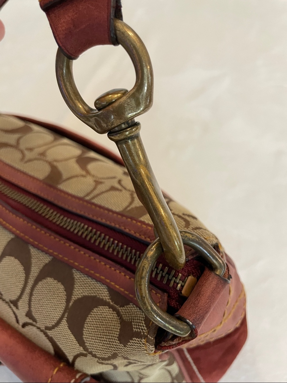 Coach Special Edition Fall 2004 Monogram Shoulder Style #7063 Burgundy Suede - Picture 12 of 17